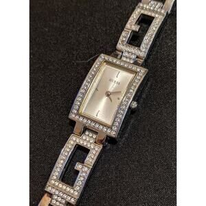 Guess Women's Quartz Watch Silver Dial Crystals Stainless Steel Bracelet G85458L